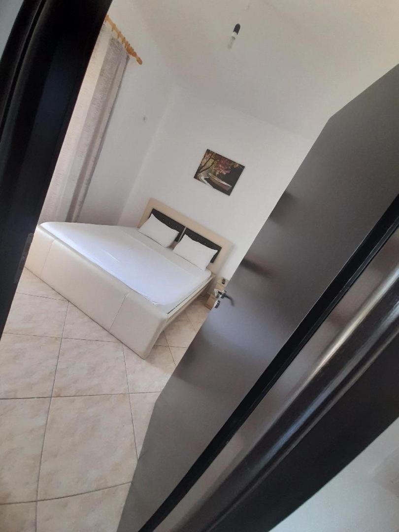 Guesthouse Noan&Yliona Εξαμίλιο Εξωτερικό φωτογραφία