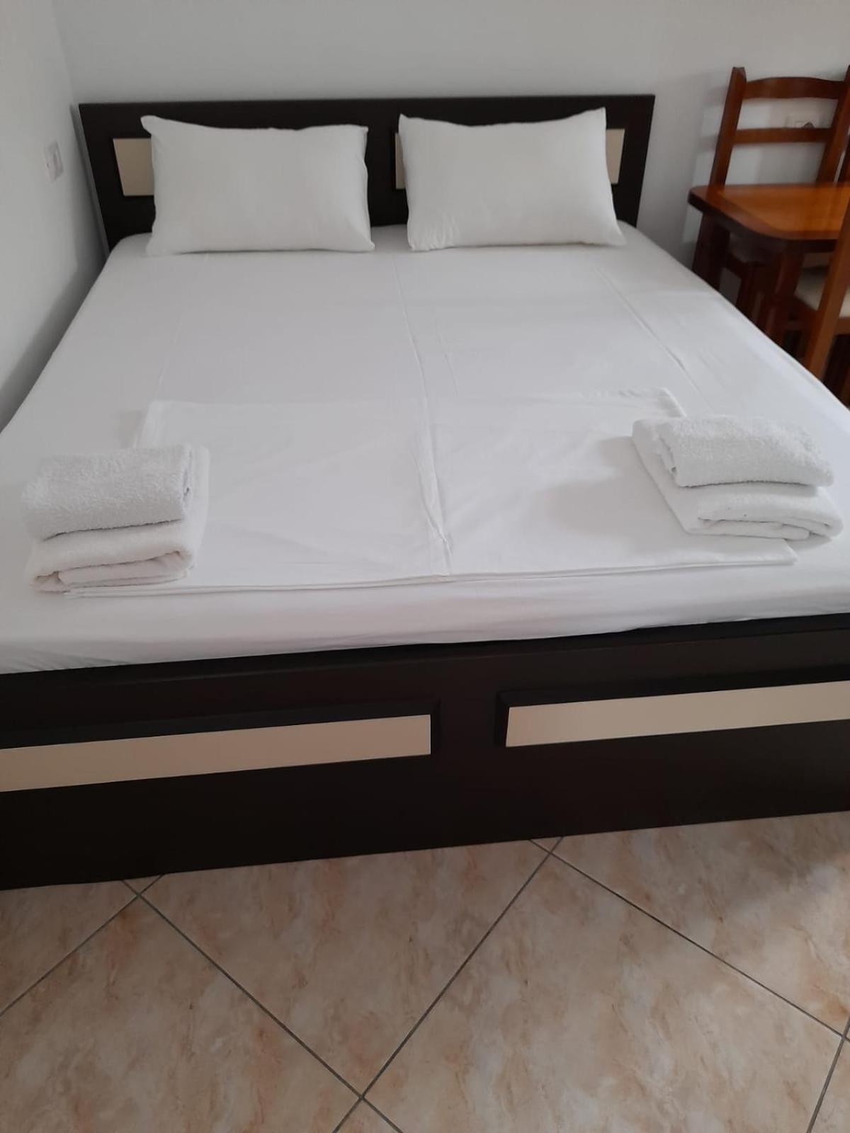 Guesthouse Noan&Yliona Εξαμίλιο Εξωτερικό φωτογραφία