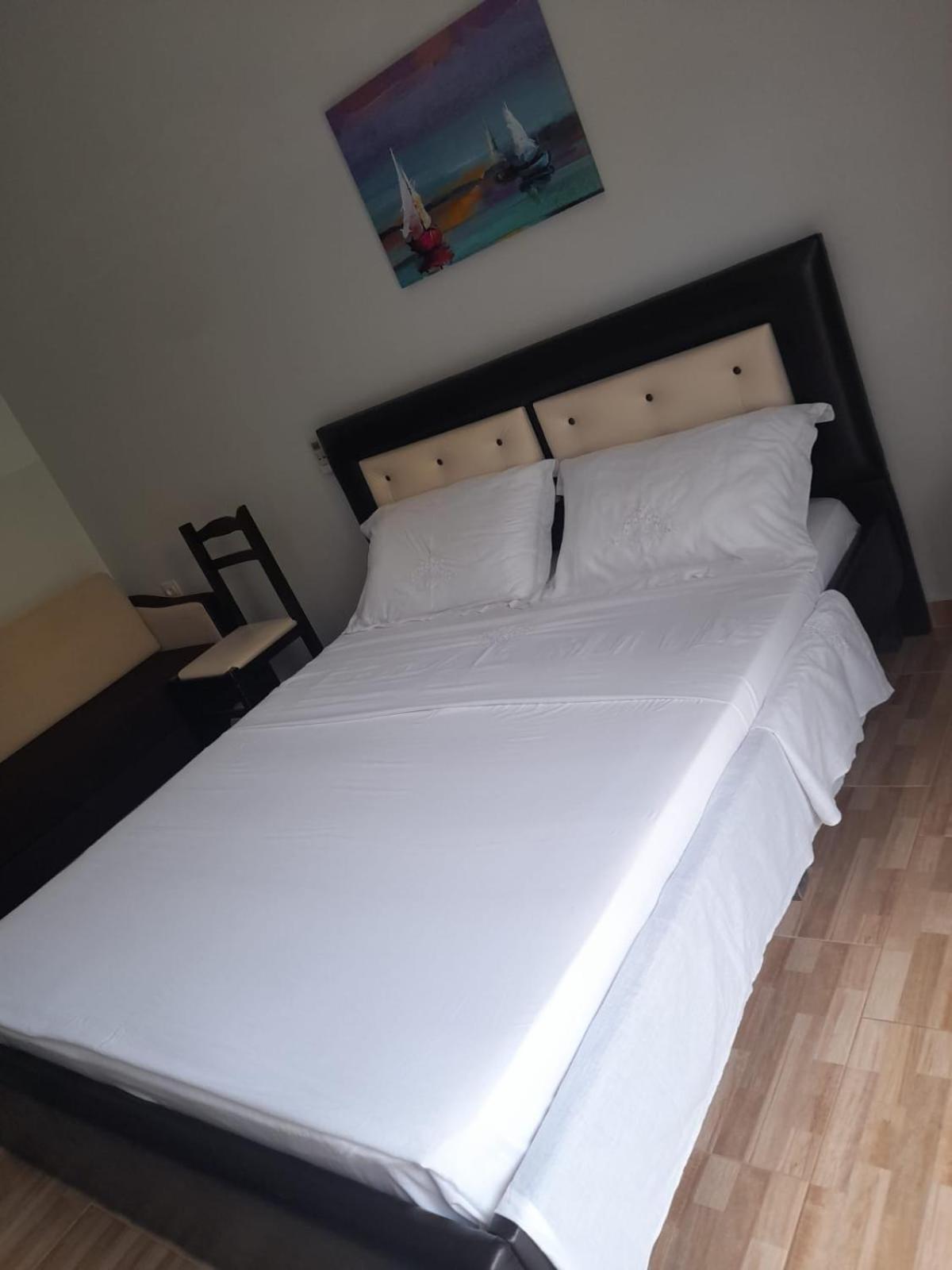 Guesthouse Noan&Yliona Εξαμίλιο Εξωτερικό φωτογραφία